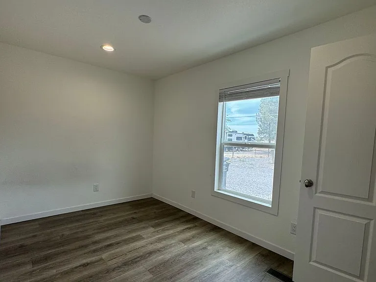 566 W Swift Trl #15 — Photo 11
