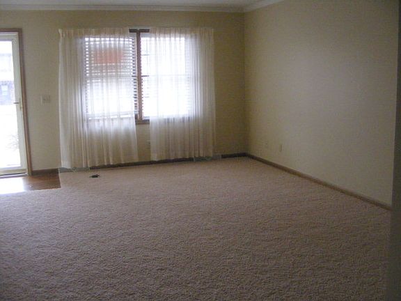 2nd image of 2303 Woodwind Ct
