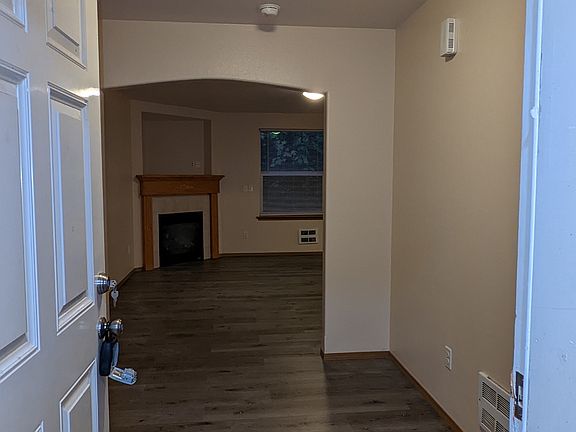 3rd image of 18325 Lofty Ct SE