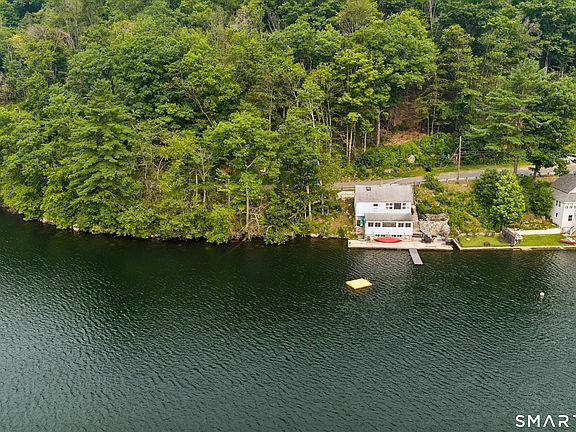 2nd image of 812 West Wakefield Boulevard