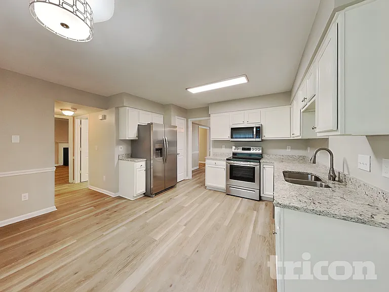 1700 Kildare Woods Dr — Photo 7