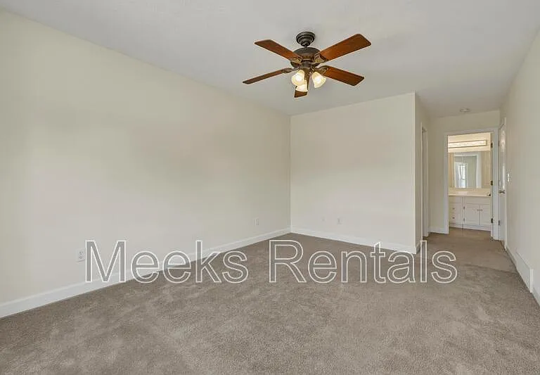Ariel Pointe Townhomes — Photo 25