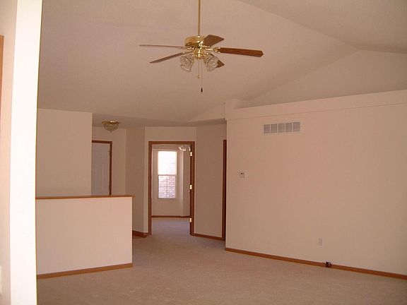 5th image of 314 Monticello Pl