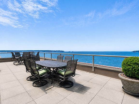 3rd image of 2250 Bellevue Ave #Penthouse