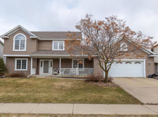 1903 Viola Heights Ln NE, Rochester, MN 55906