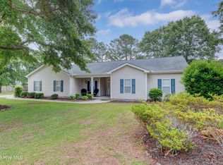 318 Winding Creek Rd, Rocky Point, NC 28457