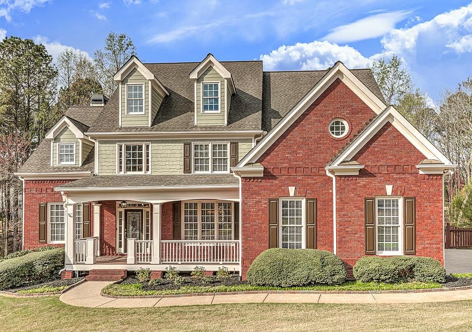 1st image of 210 Golf Crest Dr