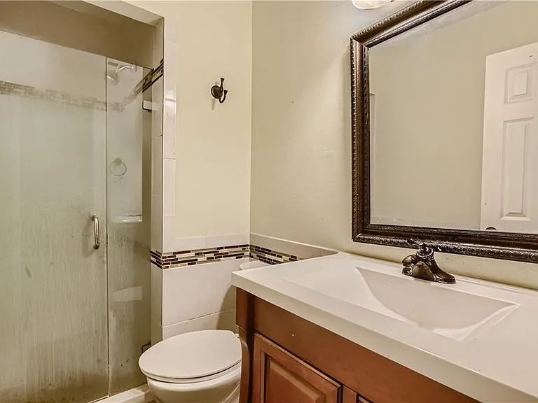 21423 Patton Ave #A — Photo 11
