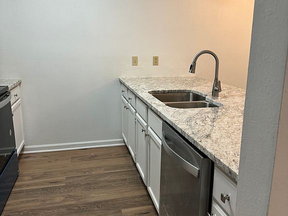 5th image of 200 Sandestin Ln APT 1409