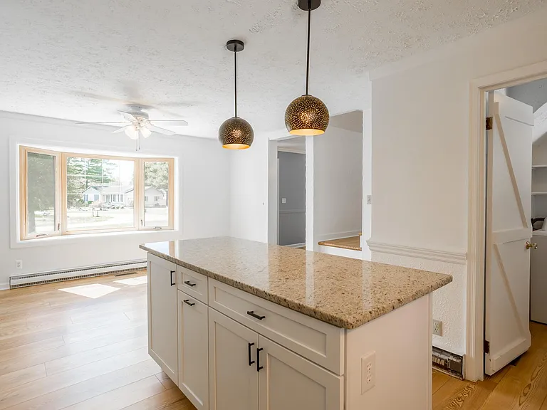 31245 Mohican Dr — Photo 15