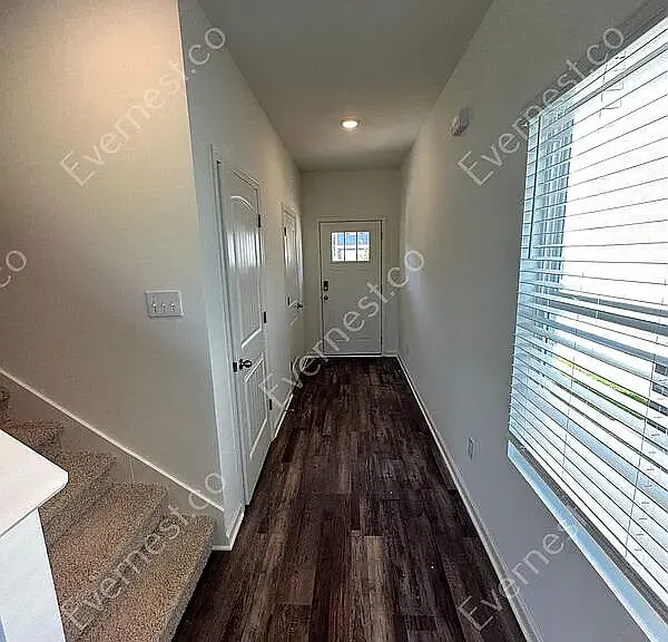 229 Chelsea Park Cir — Photo 32
