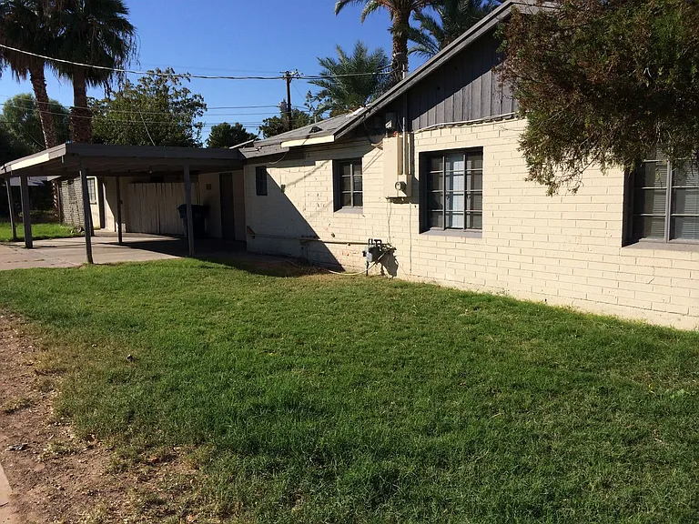 1539 E Hudson Dr — Photo 2