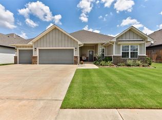 10808 Glover River Dr, Yukon, OK 73099