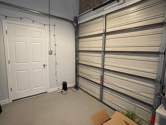 2nd image of 1310 W Wrightwood Ave #1R