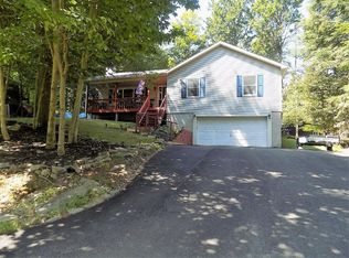 1031 Deer Field Ct, Lake Ariel, PA 18436