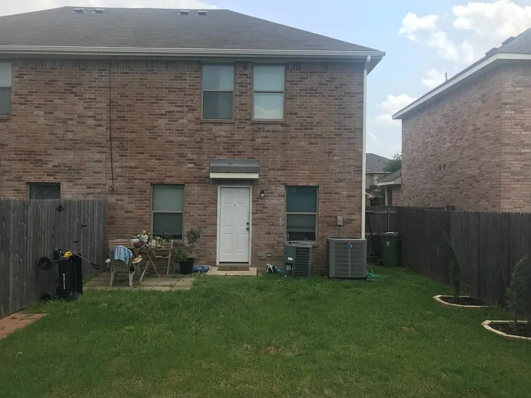 2343 Aldergate Dr — Photo 12
