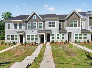 2962 Sloan Dr, Charlotte, NC 28208