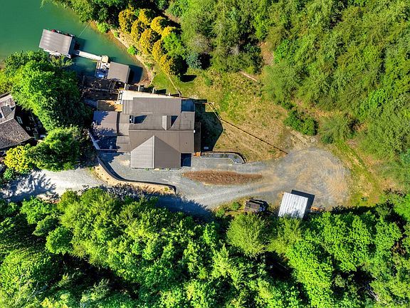 3rd image of 201 Highland Falls Rd