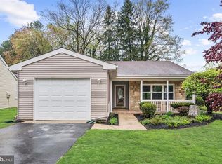 159 Huntington Dr, Southampton, NJ 08088