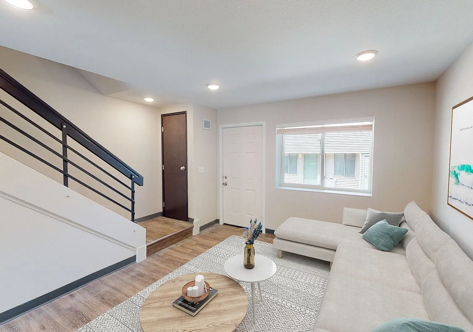210 S. Hyland — Photo 1
