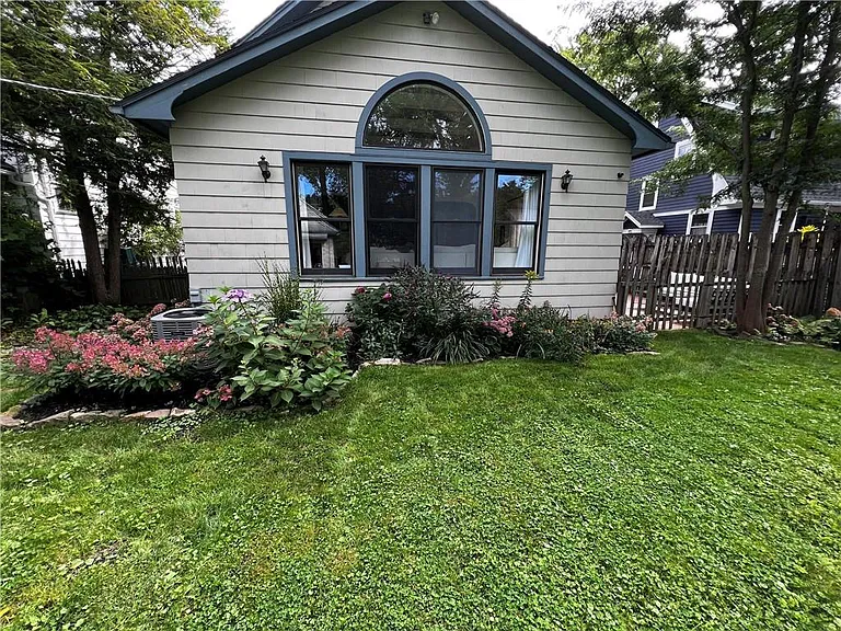 145 Sylvan Rd — Photo 4