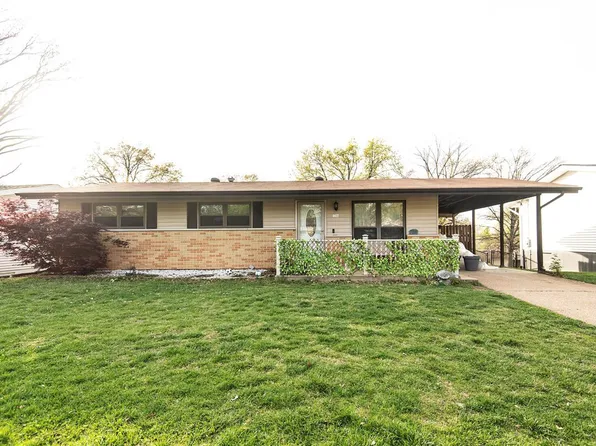4437 Thicket Dr, Saint Louis, MO 63129