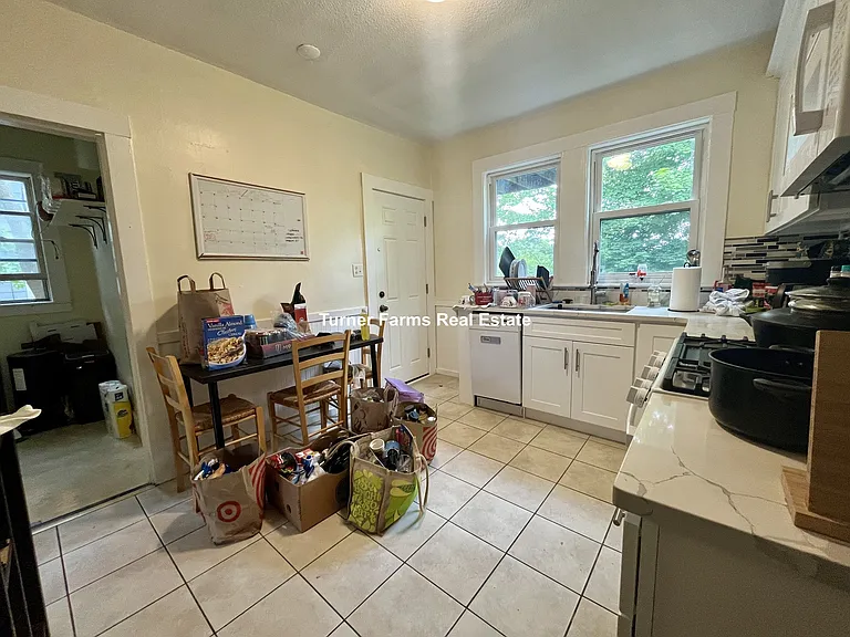 39 Waterhouse St #2A — Photo 4
