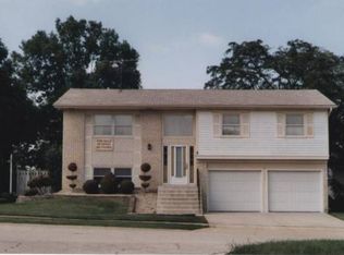 4601 Huntington Blvd, Hoffman Estates, IL 60192