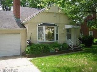 2274 N Taylor Rd, Cleveland Heights, OH 44112