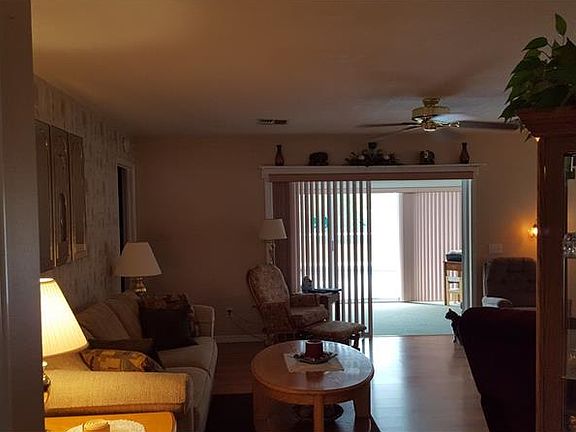 4th image of 122 Lake Daisy Ter