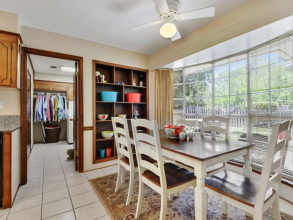5th image of 6 Parkwood Cir