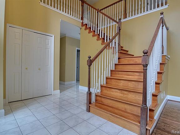 4th image of 23411 Mission Ln
