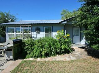 1101 Elkhorn Dr, Kingsland, TX 78639