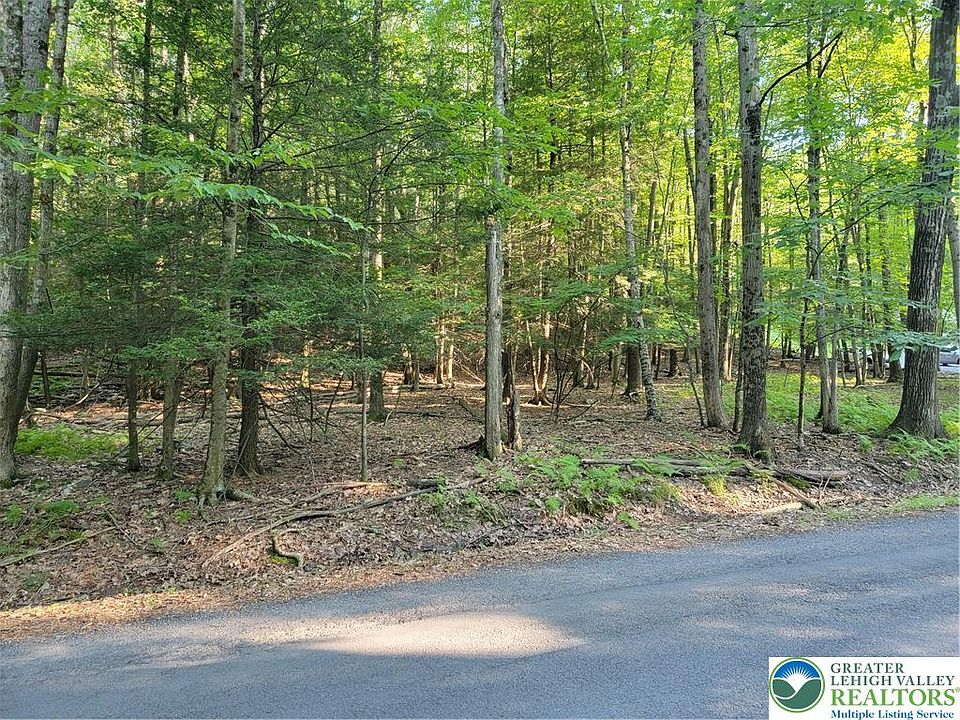2nd image of 157 Pine Tree Dr #306