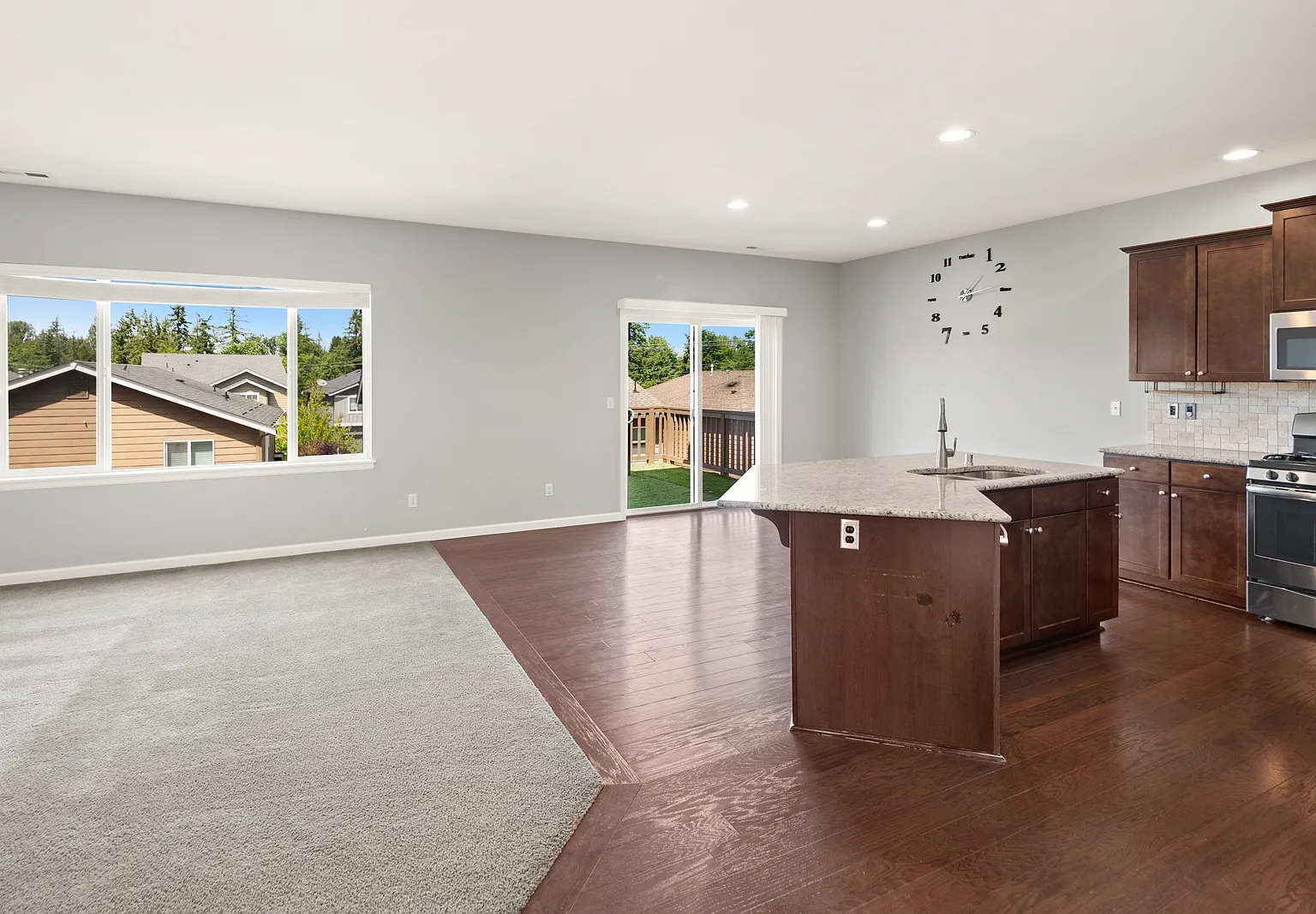 4 bed, 3.5 bath, 2806 sqft, $4,300 — Photo 4