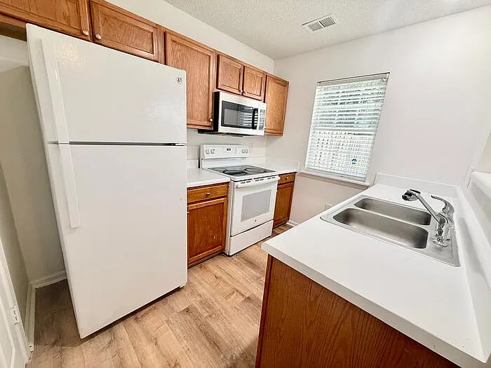 15536 Asterwind Ct #1 — Photo 4