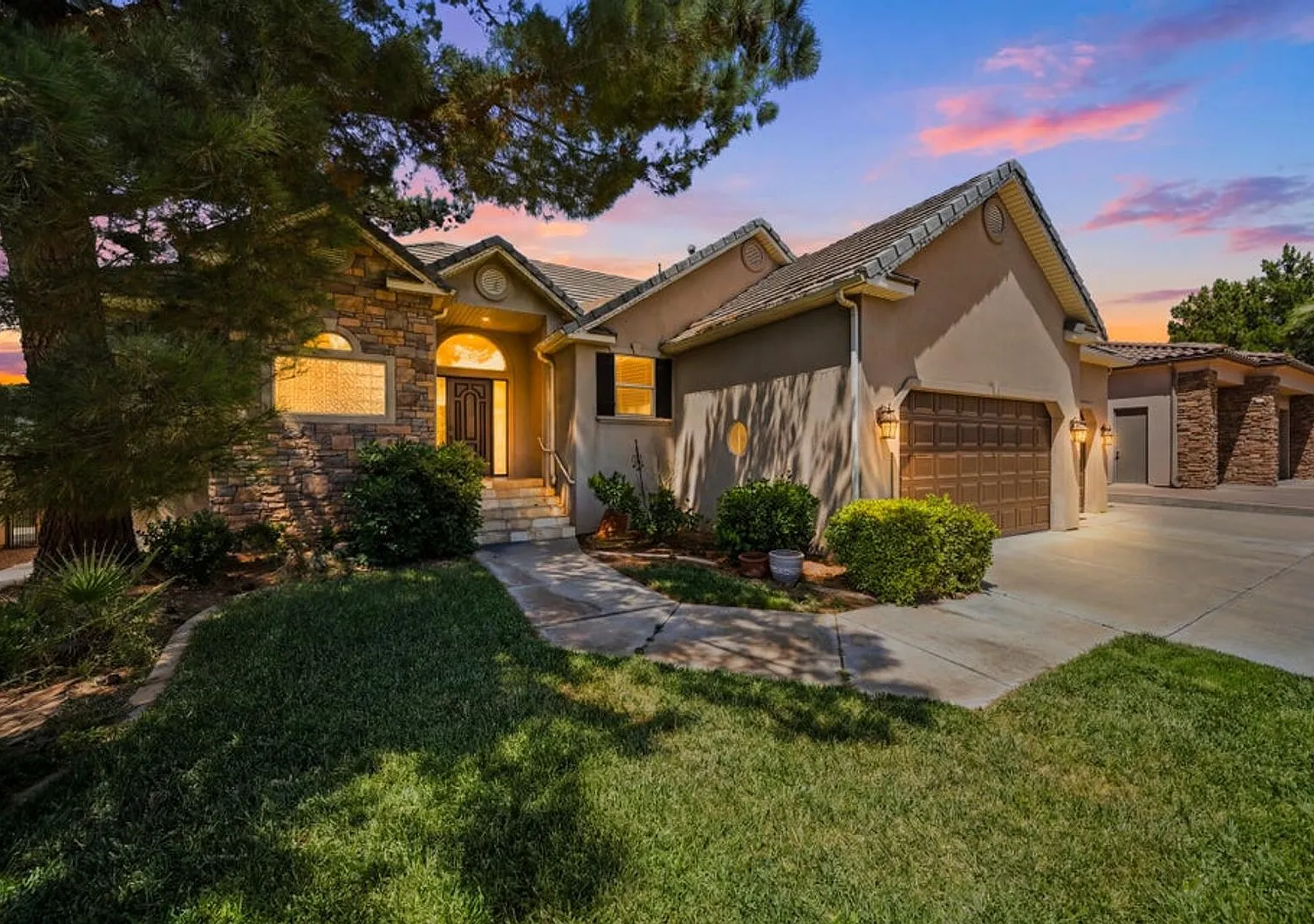 Beautiful 6 Bedroom home for rent — Photo 1