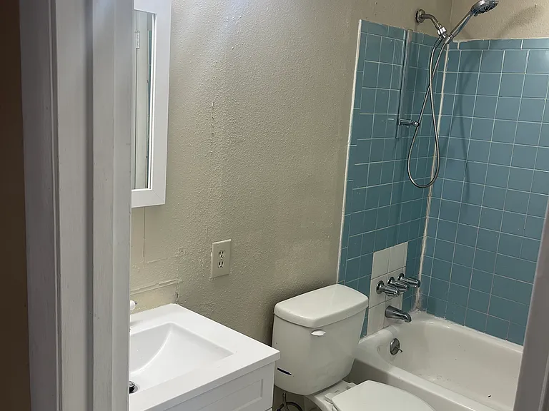 2040 Watermark Pl — Photo 11