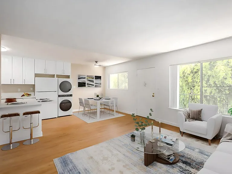 Casa De Helix Apartments — Photo 37