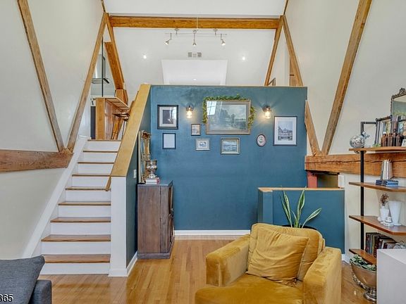 3rd image of 491 Valley St #15