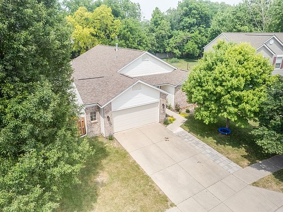2nd image of 17063 Newberry Ln