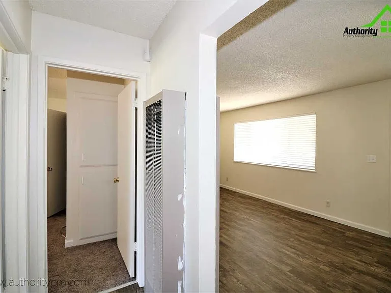 3994 Mercury Dr — Photo 7