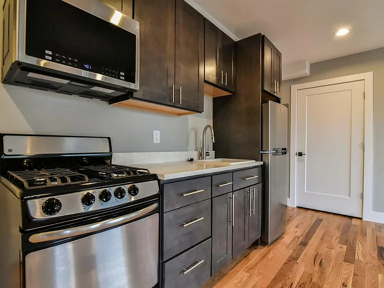 67-02 Logan Ave — Photo 8