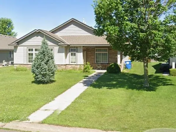 573 Taft Loop S, Cambridge, MN 55008