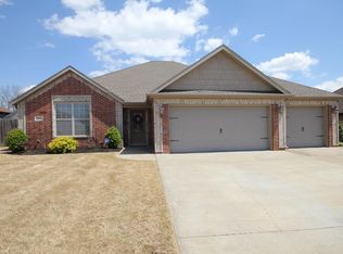 5711 S 66th St, Cave Springs, AR 72718