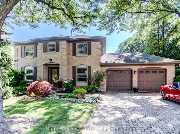 41 McNiven Rd, Hamilton, ON L9G 3T3