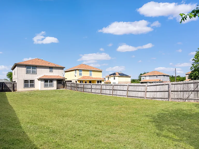 3304 Regency Ct — Photo 19