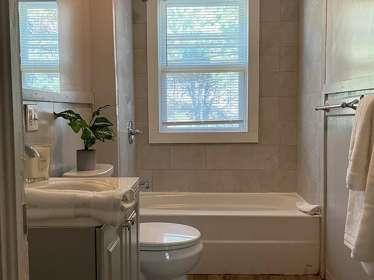 8 Rogers Pl — Photo 11