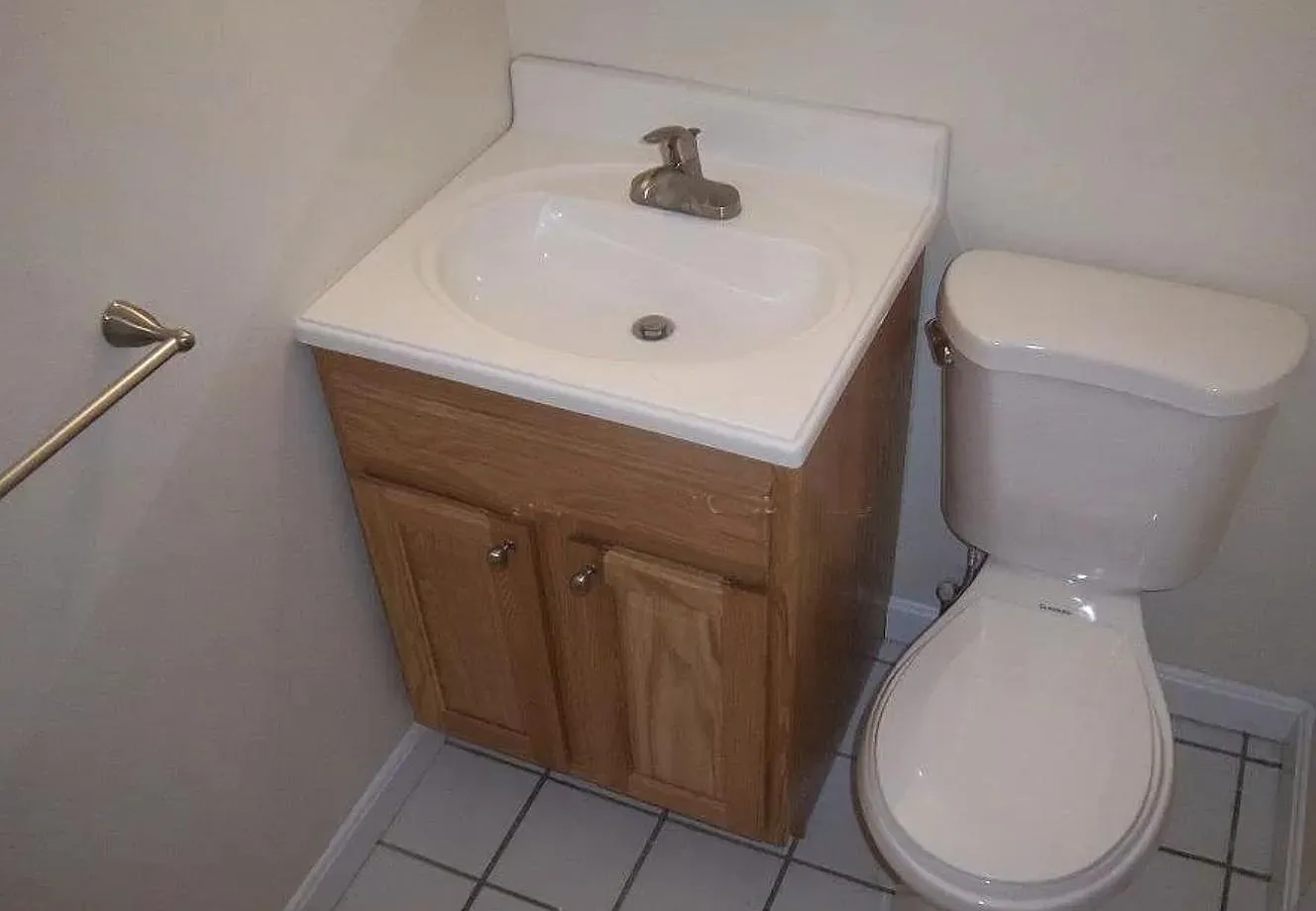 Studio, 999 sqft, $1,800 — Photo 3