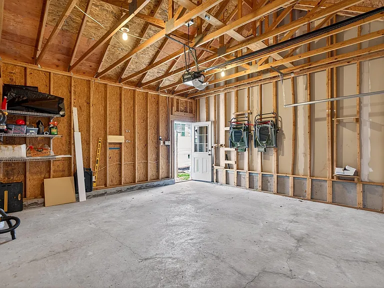 2417 Abington Dr — Photo 41